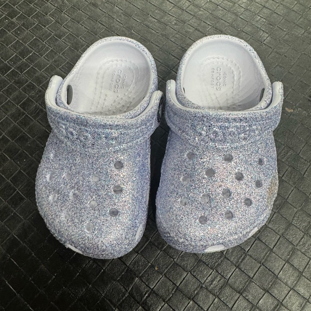 Crocs Kids Classic Glitter Clogs - Silver